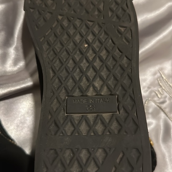 Giuseppe Zanotti fur boots with golden sided chains - Picture 5 of 5